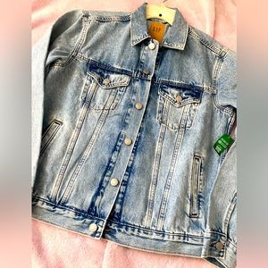 GAP WOMAN JEAN JACKET